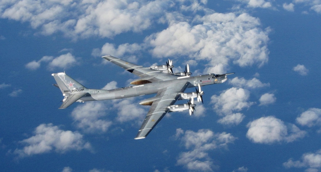 a-russian-tu-95-bomber-photographed-from-a-royal-air-force-plane-off-the-coast-of-britain-in-october-2014-1120x600